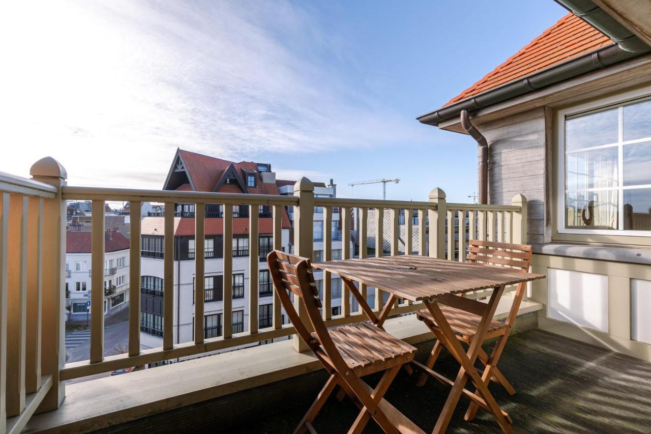 Charming Spacious Duplex Apt With Private Parking In Knokke Daire Dış mekan fotoğraf