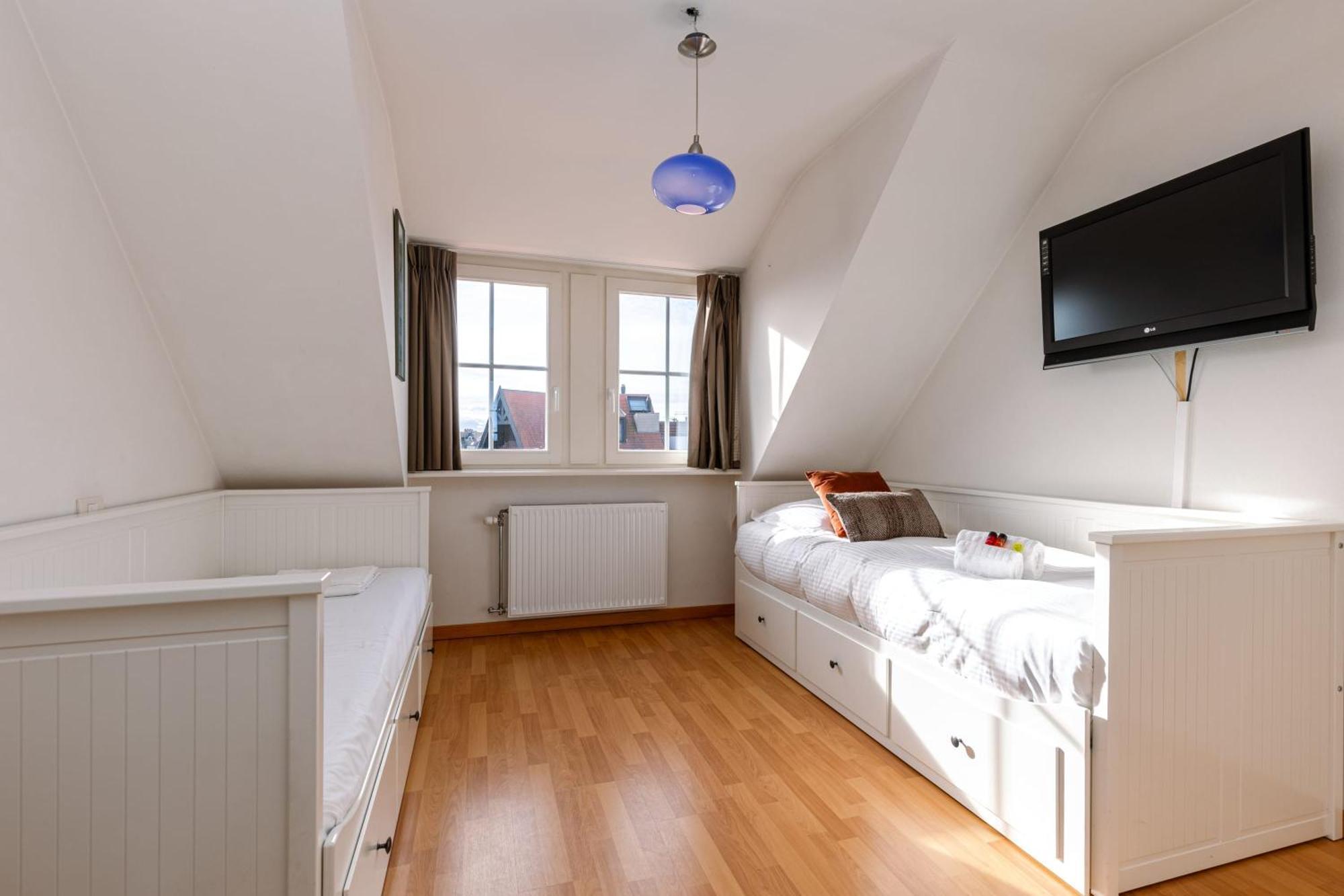 Charming Spacious Duplex Apt With Private Parking In Knokke Daire Dış mekan fotoğraf